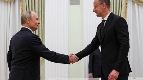 TROOJA MADJARID ⟩ Tusk: ungarlasi on Moskvale lekitamises kahtlustatud mõnda aega