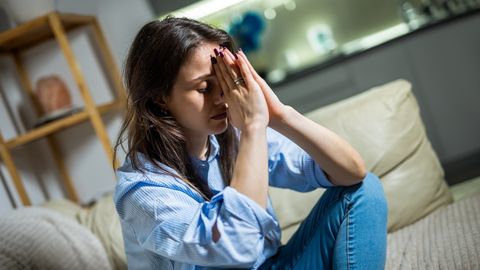 Süstide abil 21 aastat menstruatsioonita elanud inglannal avastati neli ajukasvajat