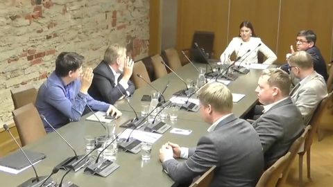 Võimupoliitikud hääletasid korruptsioonivastase erikomisjoni istungi maha