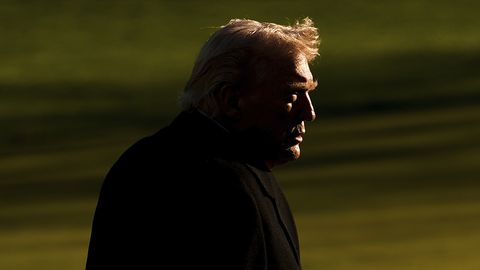 Vahetult enne Trumpi murrangulist sõnumit käis naftaturul kahtlane kauplemine