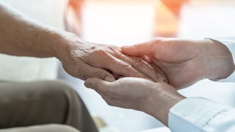 82-aastase mehe tingimusteta armastus liigutas tuhandeid südameid