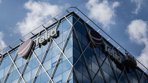 «See on ikka hämmastav, kuidas Telia eakate inimeste elu keeruliseks teeb.» Lepingu ümbervormistamine võib jätta telefonita