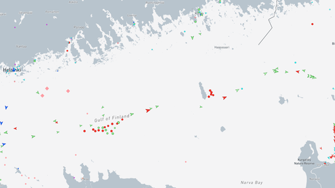 Soome lahes on peale naftasadamate rünnakuid ankrus kümned Vene varilaevastiku tankerid