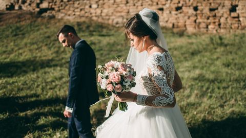 Solvunud pruut lahutas abielu vaid kolm minutit pärast laulatust