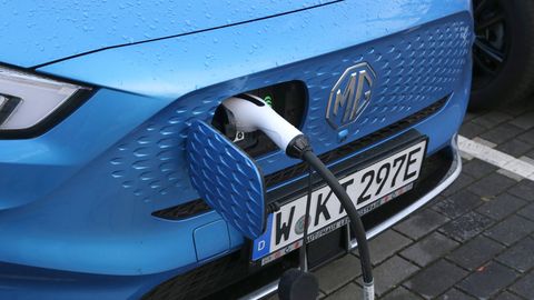 KESKMINE KAHEKORDISTUB ⟩ Elektri hind viskub täna hommikul väga kõrgele