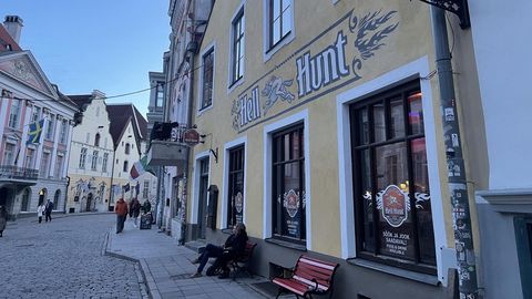 Frititud hapukurki? Hellast Hundist saab! Ka Karjuse pirukas on endiselt kuum