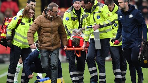 Iirimaa koondise poolkaitsja viidi väljakult otse haiglasse