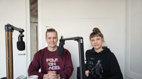 KULTUURIS KUUM ⟩ OOPUSE tunnuslause «Folk on Acid» saab igal pool maailmas naljakaid pilke