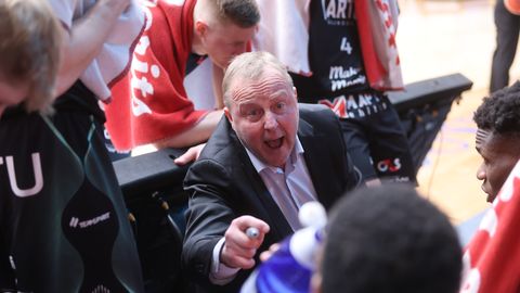 Kuusmaa: oli päris kõrgetasemeline mäng. Killing: jäätusime jälle ära