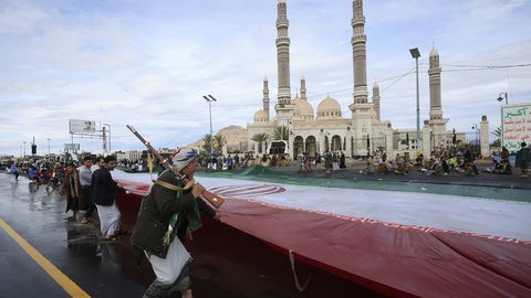 HUTHIDE HOOP ⟩ Nafta hind on alustamas nädalat hoogsa hüppega