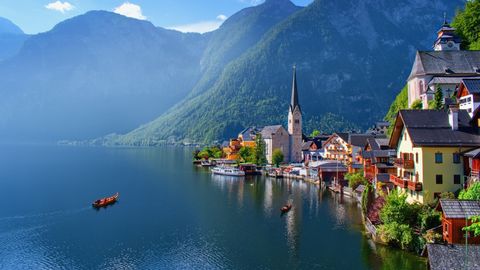 NAGU MUINASJUTT ⟩ Maagiline külake mägedes suudab üllatada