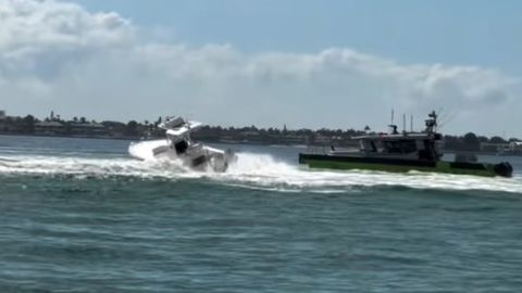 VIDEO ⟩ Traagiline paadiõnnetus Floridas: naine hukkus, mees sai viga kontrolli alt väljunud mootorpaadi propelleri löögist