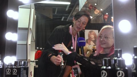 VIDEOREPORTAAŽ ⟩ «Natuke kulukam toode on päeva lõpuks ikkagi soodsam!» Ilu võib anda rahakotile korraliku, ent vajaliku põntsu