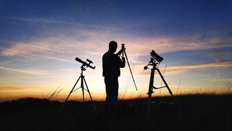 HARULDANE ⟩ Eesti fotograafi tabamus Kuust vallutab interneti – sellist vaatepilti näeb maruharva, kui üldse