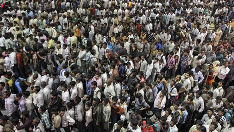 India alustab aasta kestvat maailma suurimat rahvaloendust