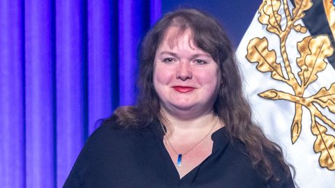 Kristi Jaanus esitleb oma noorteromaani sõbrannade rajust reedest