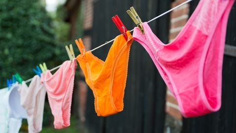 Arst hoiatab kõiki naisi, kes kannavad «odavaid» aluspükse