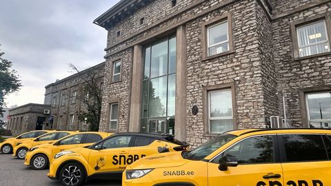 Snabbi juhtkond proovib investorid välja osta