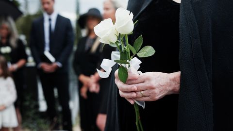 Mõrvast ei piisanud? Jõhkralt tapetud modelli perekond seisis silmitsi uue ja võika kuriteoga