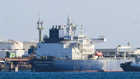 Vene naftatanker sildus pärast USA blokaadi leevendamist Kuubal