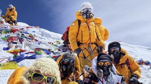 ŠOKEERIV SKEEM ⟩ Everesti giide kahtlustatakse turistide tahtlikus haigeks tegemises lisaraha teenimise eesmärgil