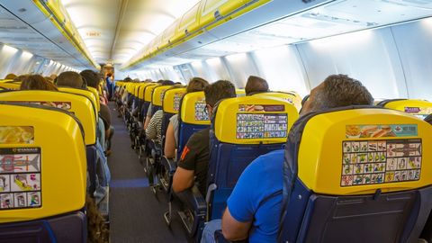 HEA TEADA ⟩ Üks asukoht lennukis on tõeline viirustemagnet