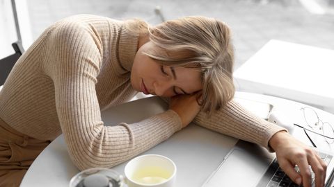 PSÜHHOLOOG SOOVITAB ⟩ 6 sammu, mis päästavad kurnavast kevadväsimusest