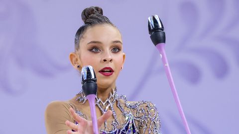 VIDEO ⟩ Ukraina lipule selja pööranud 15-aastane Venemaa sportlane põhjustas medalitseremoonial skandaali