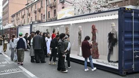FOTOD JA VIDEOD ⟩ Prantsuse luksusbränd võttis Hiina moenädalal suure riski