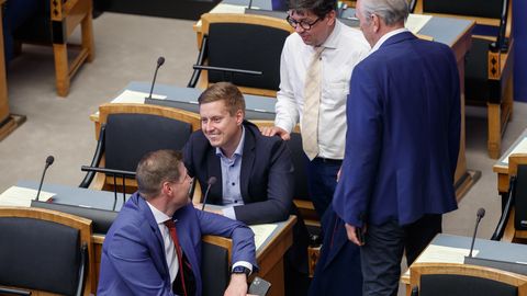 OTSEPILT ⟩ Riigikogu saadikute küsimustele vastab viis ministrit