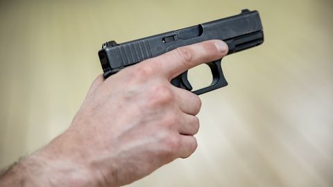 Õiguskomisjon saatis relvaseaduse esimesele lugemisele