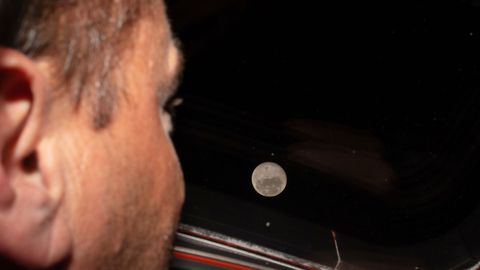 EMOTSIONAALNE SÕNUM ⟩ Artemis II astronaudi mõtlikud sõnad enne Kuu tagaküljele jõudmist