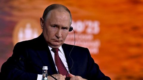 Üllatav: vaata, kellena töötab Pariisis Putini väidetav tütar