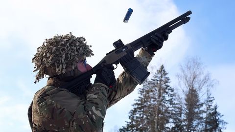 Kuidas NATO end Eestis droonisõjaks koolitab