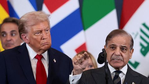 Iraaniga vennastuv Trumpi «lemmikmarssal» suutis USA ajatolladega ühise laua taha saada