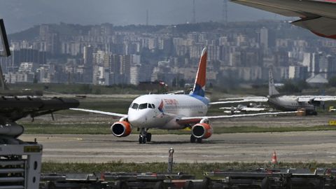 Ukraina luure hinnangul läheneb Vene lennufirma Azimuth pankrotile