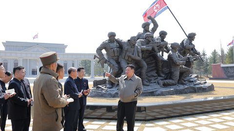 Põhja-Korea korraldas kolm päeva kestnud relvakatsetused