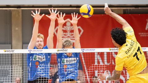 GALERII ⟩ Vollefinaal pakkus avakohtumise peegelpildi, seekord pääses viiegeimilises heitluses rongi alt Pärnu