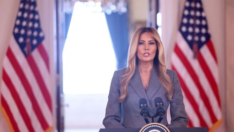 USA esileedi astus kaamerate ette tõrjuma jutte enda suhtest Epsteiniga