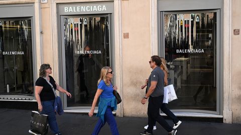 FOTOD ⟩ «Nagu kondoom!» Luksusbränd sai hakkama uue moeröögatusega