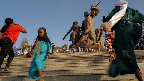 Põhja-Korea teenib Aafrikasse monumentaalkunsti müües välisvaluutat