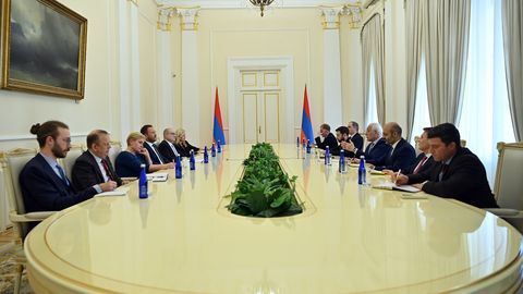 Välisminister Margus Tsahkna kohtus Jerevanis Armeenia peaministri ja välisministriga