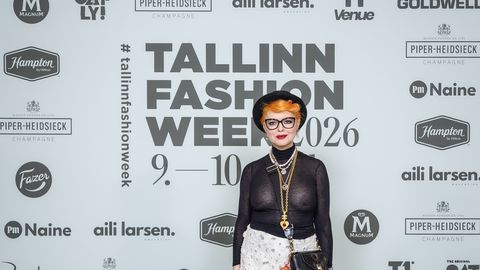 KLÕPS ⟩ Paljastavas kostüümis Beatrice saabus moenädalale koos uue kallimaga