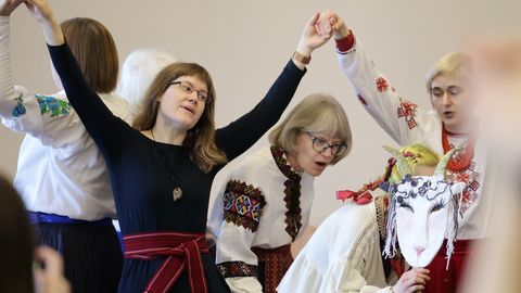 VIDEO JA PILDID ⟩ Tartu ukrainlased tervitasid tantsides kevadet