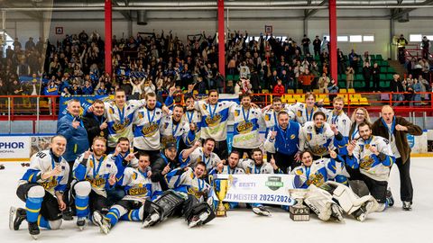 16 aastat ootamist sai läbi: Eesti meistriks krooniti  taas jäähokiklubi SK Viru Sputnik