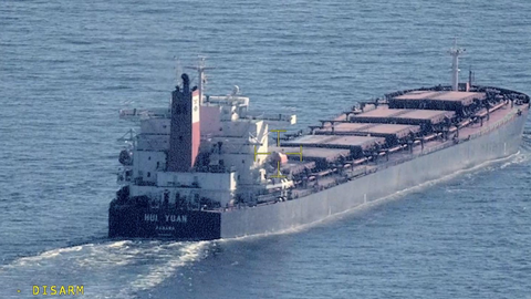 Rootsi rannikuvalve pidas kinni keskkonnakuriteos kahtlustatava söelastiga laeva