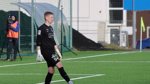 VIDEO ⟩ Premium liigas sündis läbi aegade üks veidramaid väravaid. «Ma pole varem sellist asja näinud.»