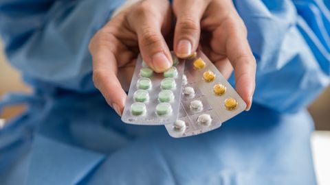 Tervisekassa hakkab hüvitama mitut ülikallist vähiravimit ja haruldast silmarohtu