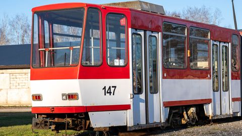 OSTAD ÄRA? ⟩ Oksjonikeskkonnas pandi müüki tramm