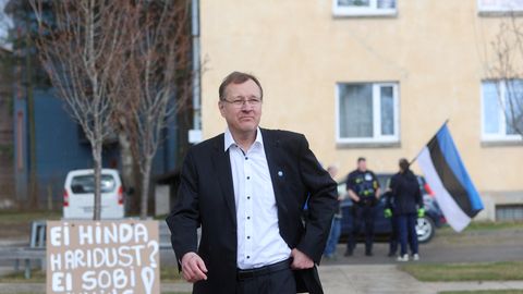 Elva valla asutustest lahkuvad juhid üksteise järel